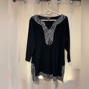 Black and White Patterned Women's Tunic